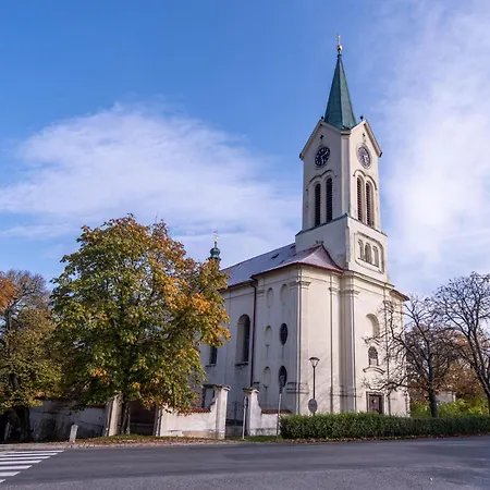 Stribrna Lhota 招待所 3*