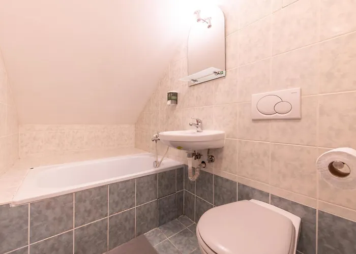 Stribrna Lhota Mníšek pod Brdy